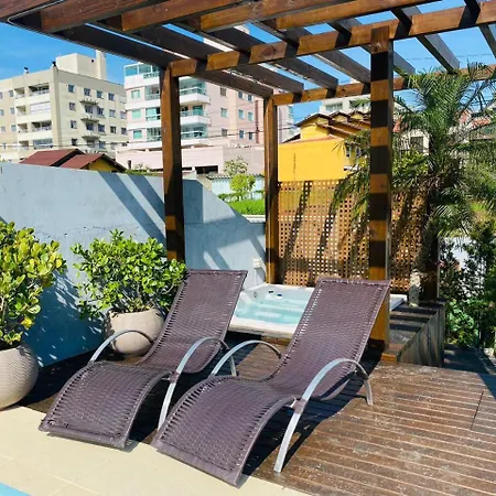 Residencial Com Piscina Possui Jacuzzi Aquecida Com Hidromassagem Villa Bombinhas Exterior photo