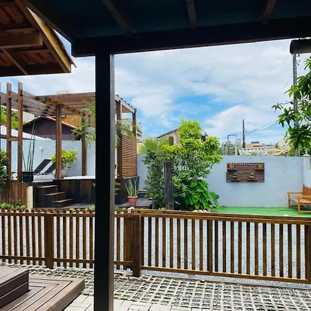 Residencial Com Piscina Possui Jacuzzi Aquecida Com Hidromassagem Villa Bombinhas Exterior photo