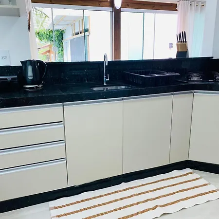 Residencial Com Piscina Possui Jacuzzi Aquecida Com Hidromassagem Villa Bombinhas Exterior photo