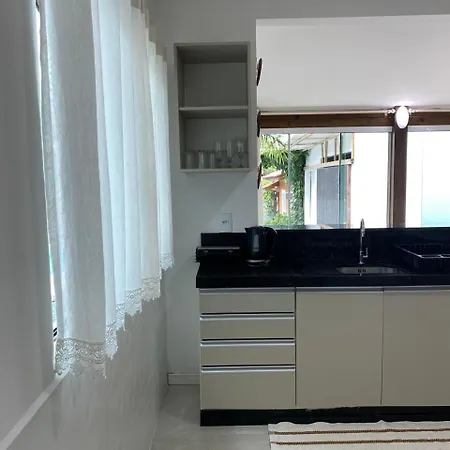 Residencial Com Piscina Possui Jacuzzi Aquecida Com Hidromassagem Villa Bombinhas Exterior photo