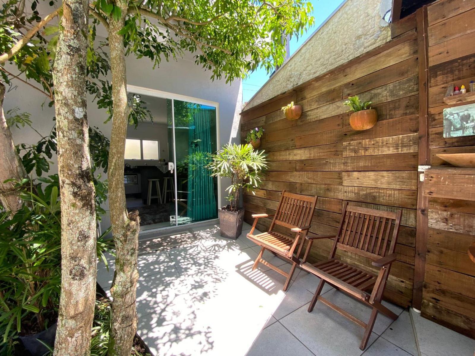Residencial Com Piscina Possui Jacuzzi Aquecida Com Hidromassagem Bombinhas