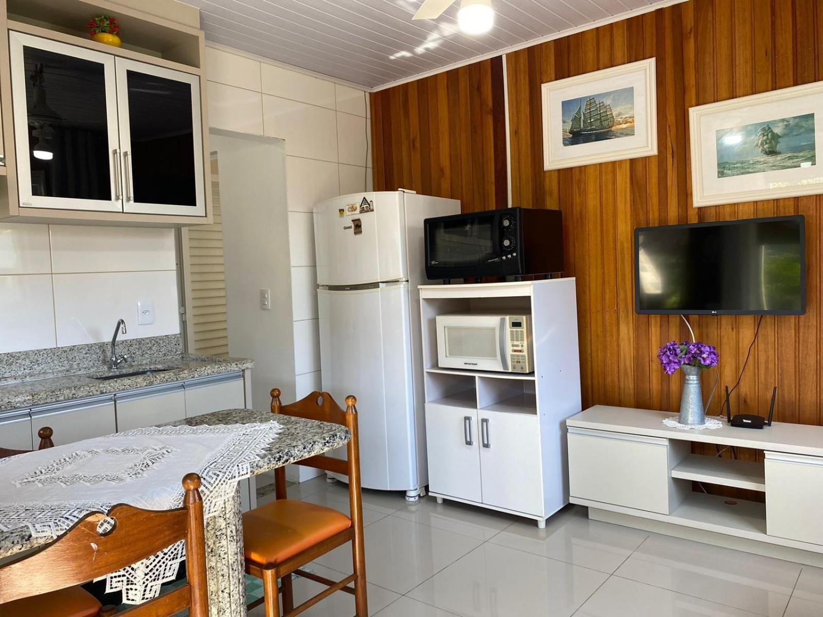 Holiday home Residencial Com Piscina Possui Jacuzzi Aquecida Com Hidromassagem Bombinhas