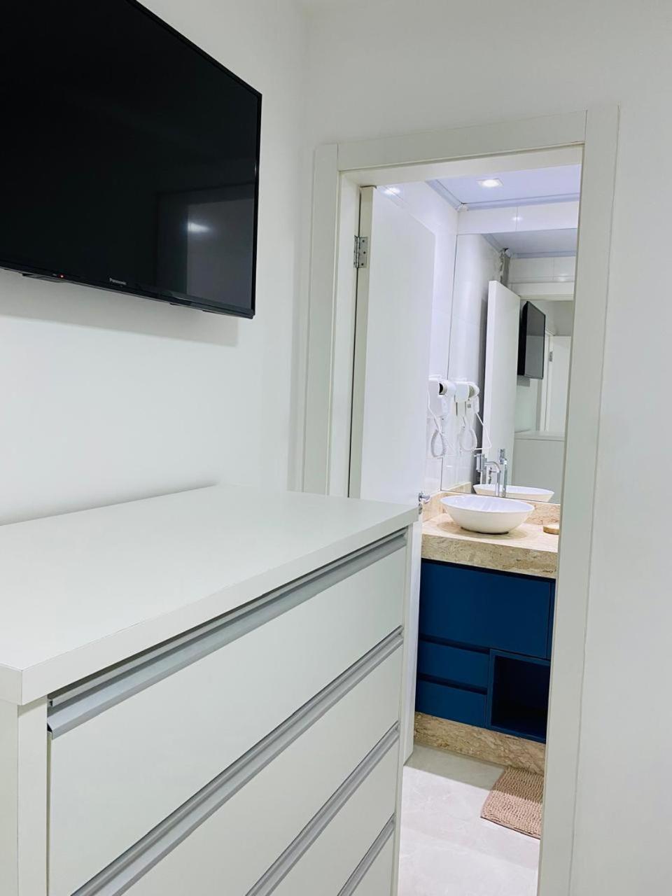 Residencial Com Piscina Possui Jacuzzi Aquecida Com Hidromassagem Holiday home