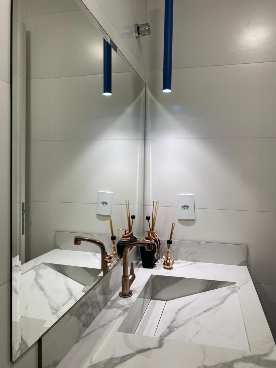 Residencial Com Piscina Possui Jacuzzi Aquecida Com Hidromassagem Holiday home Bombinhas