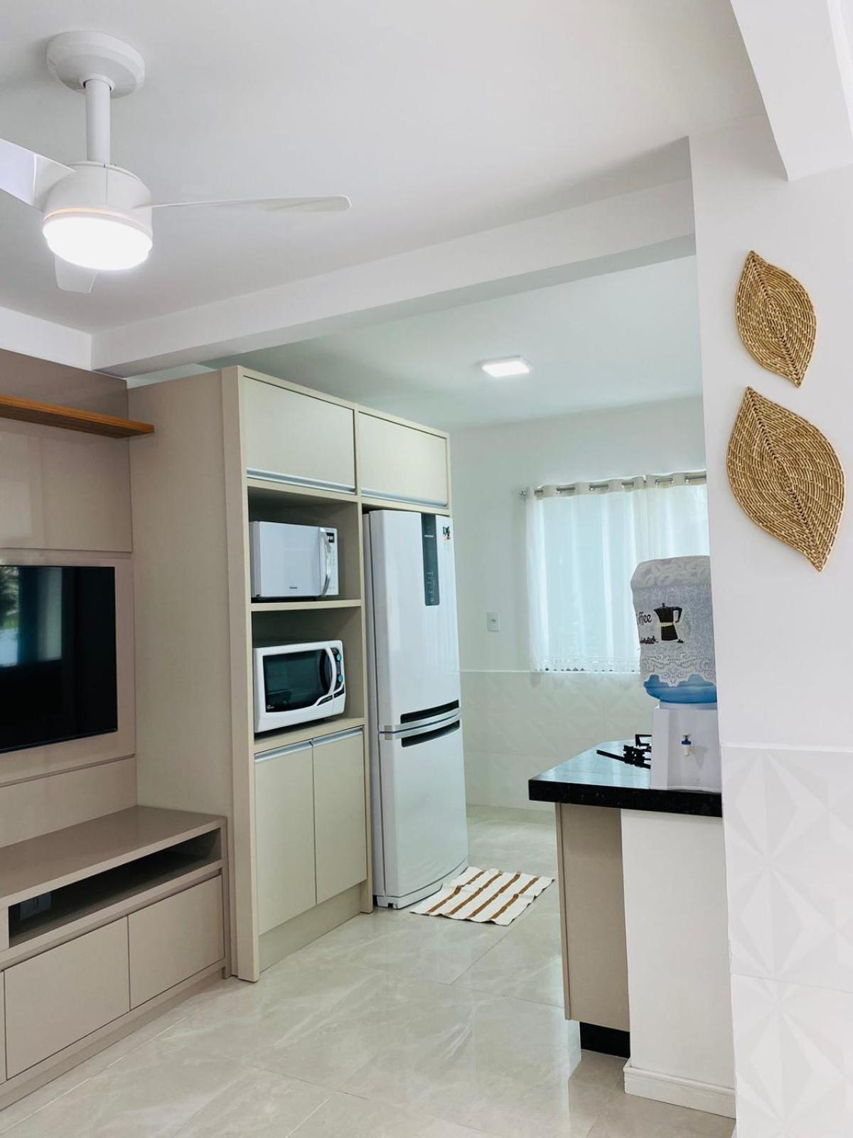 Residencial Com Piscina Possui Jacuzzi Aquecida Com Hidromassagem Holiday home Bombinhas