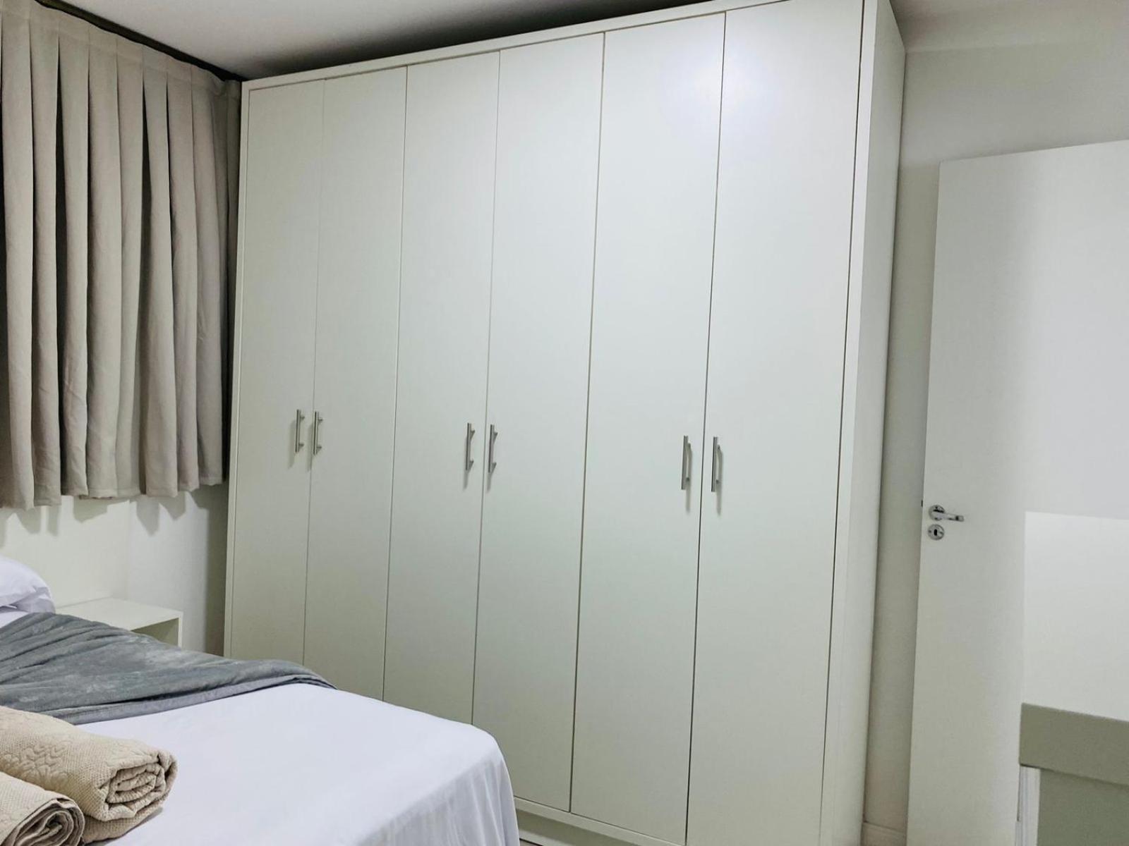Residencial Com Piscina Possui Jacuzzi Aquecida Com Hidromassagem